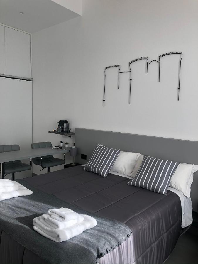 Vesucharme Suite Luxury Room Naples Exterior photo